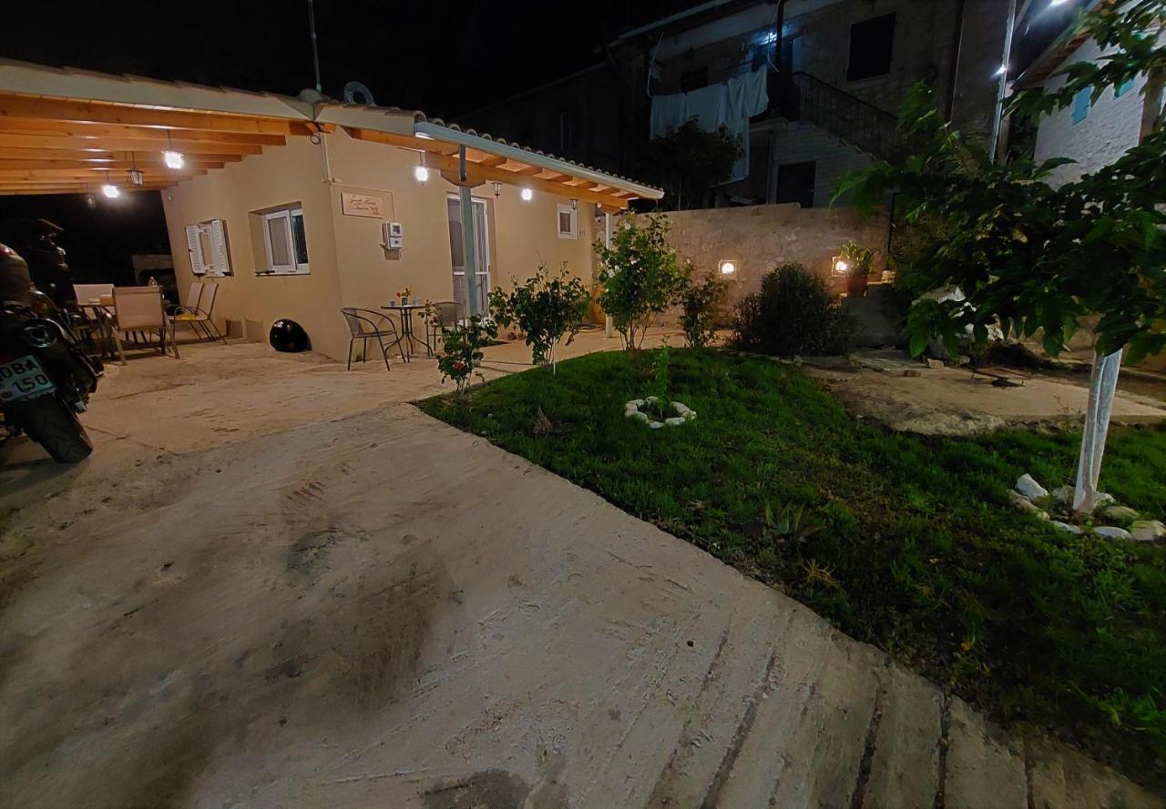 Guest House Tsanes Pinakokhorion Exterior foto